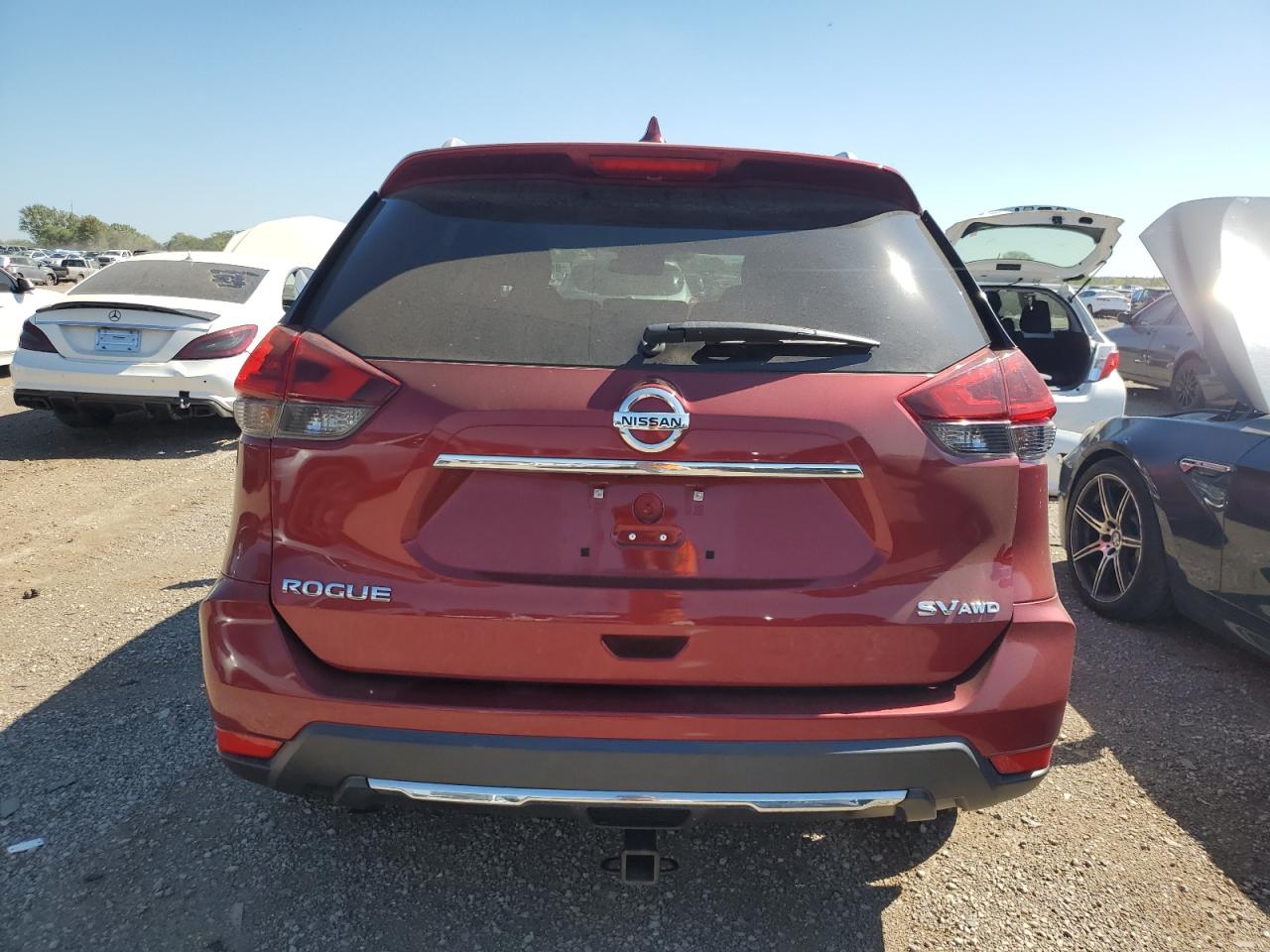 2018 Nissan Rogue S VIN: 5N1AT2MV8JC797557 Lot: 80440025