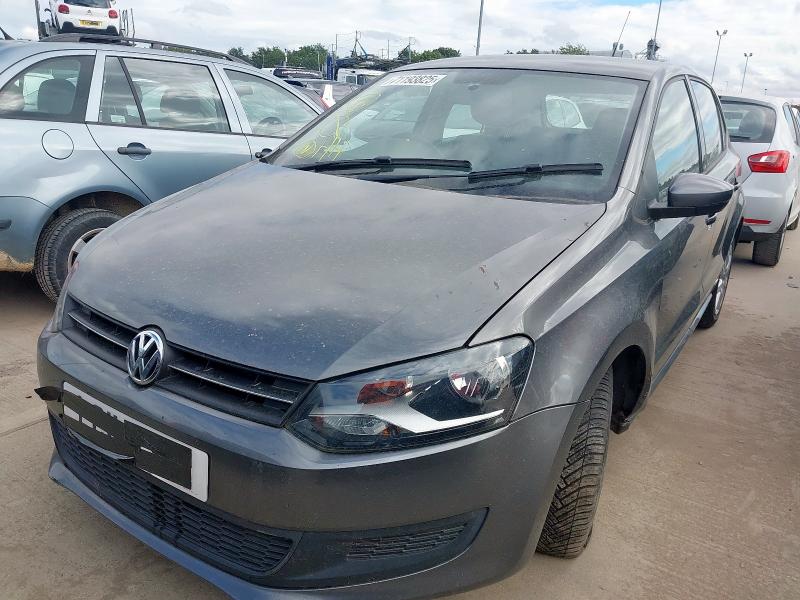 VOLKSWAGEN POLO 2011