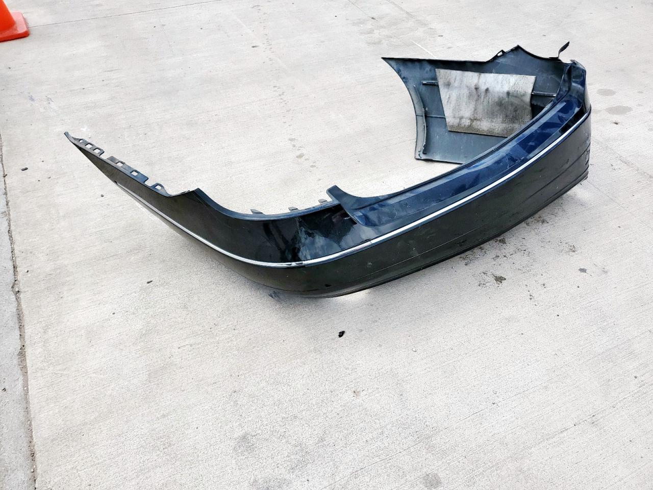 2010 Mercedes-Benz E 350 VIN: WDDKJ5GB1AF005741 Lot: 81409855