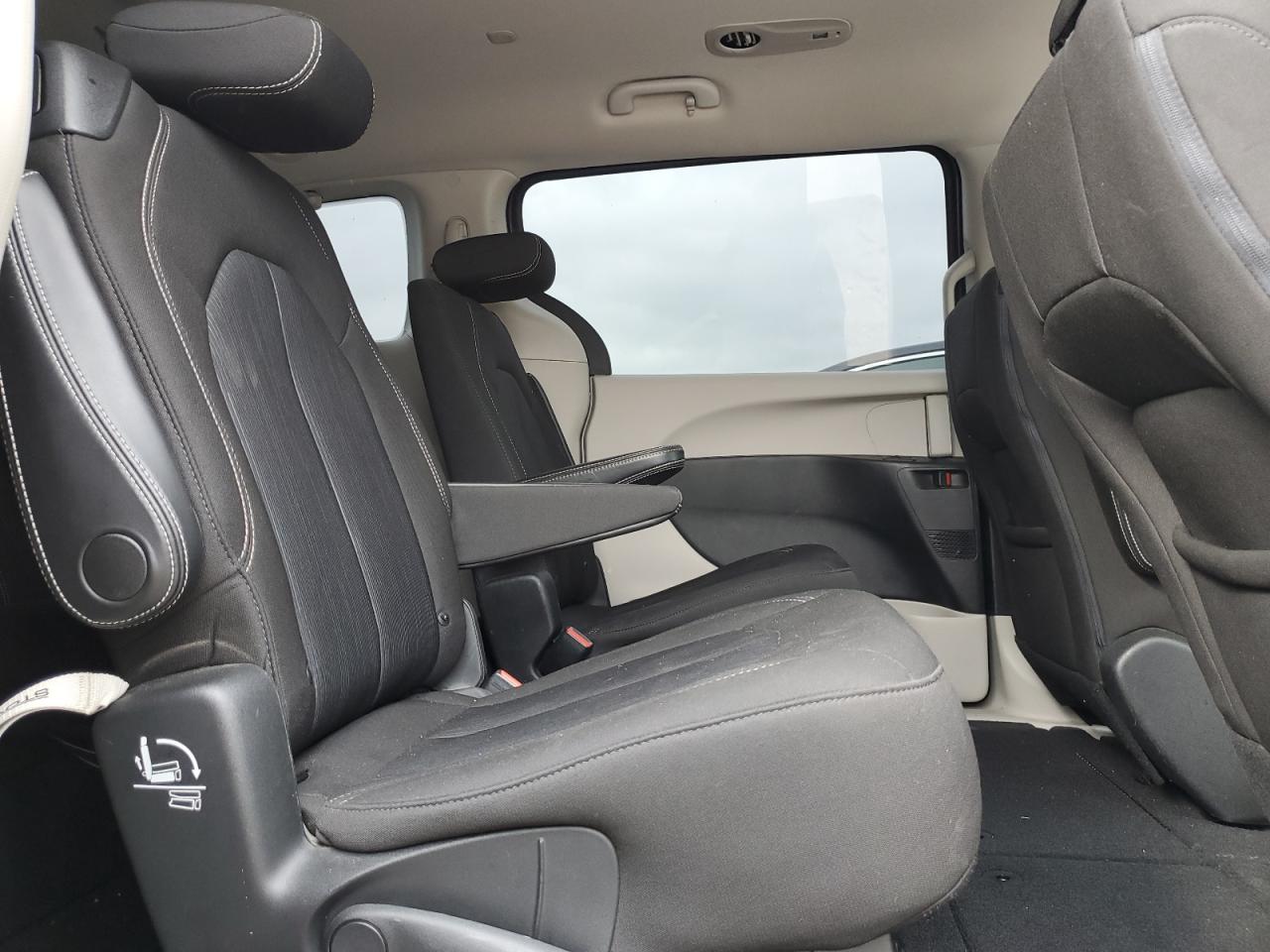 2020 Chrysler Voyager Lx VIN: 2C4RC1CGXLR279139 Lot: 71753725