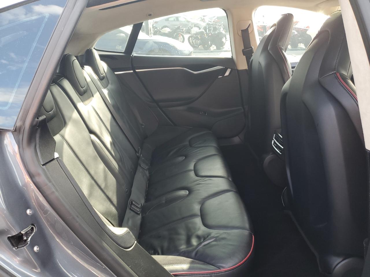 2013 Tesla Model S VIN: 5YJSA1DP1DFP14164 Lot: 83909945