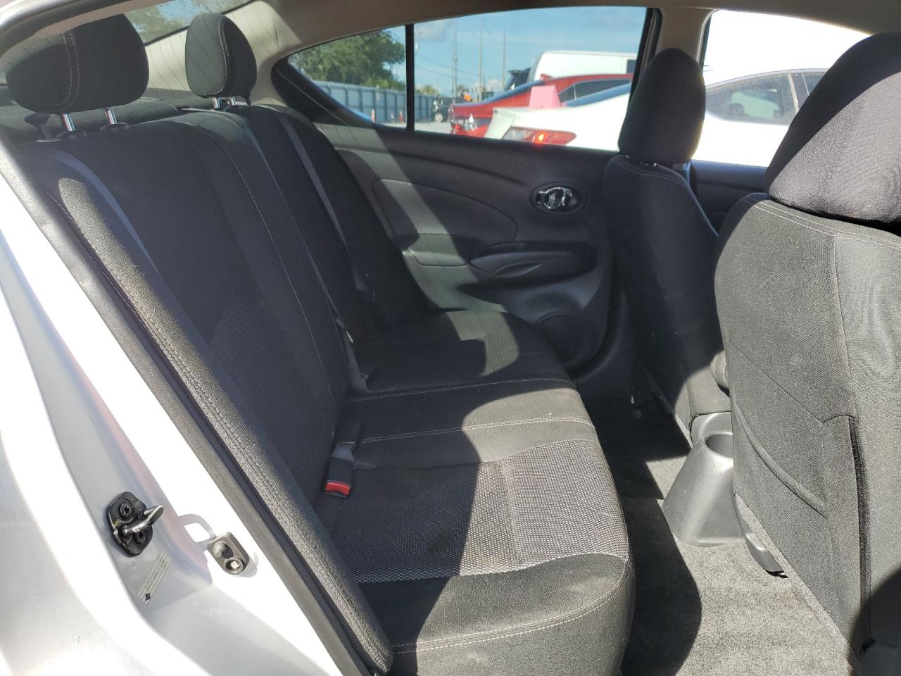 2018 Nissan Versa S VIN: 3N1CN7AP1JL875579 Lot: 81776675