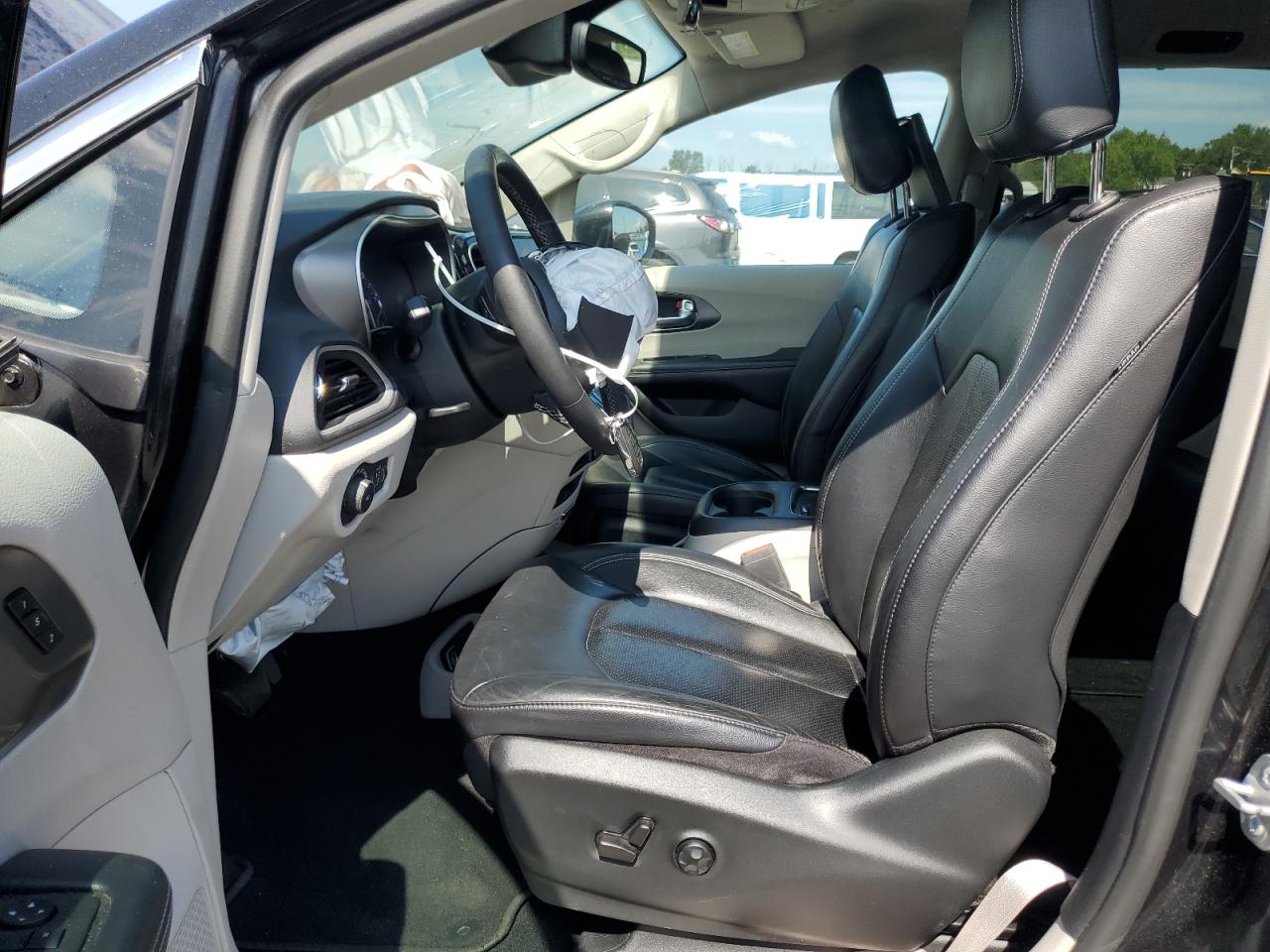 2022 Chrysler Pacifica Touring L VIN: 2C4RC1BG9NR193387 Lot: 80682135