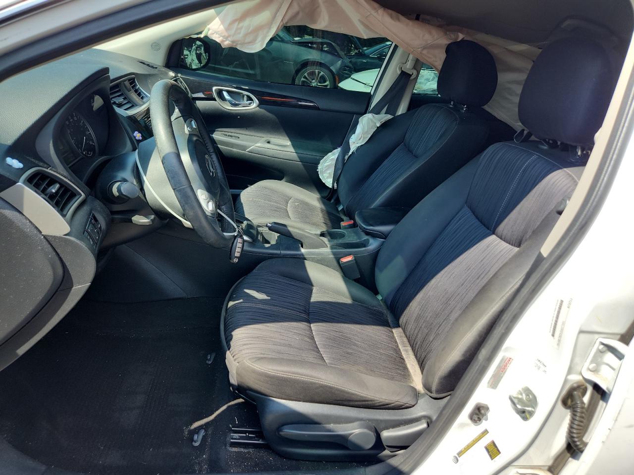 2018 Nissan Sentra S VIN: 3N1AB7AP4JL637581 Lot: 81295575