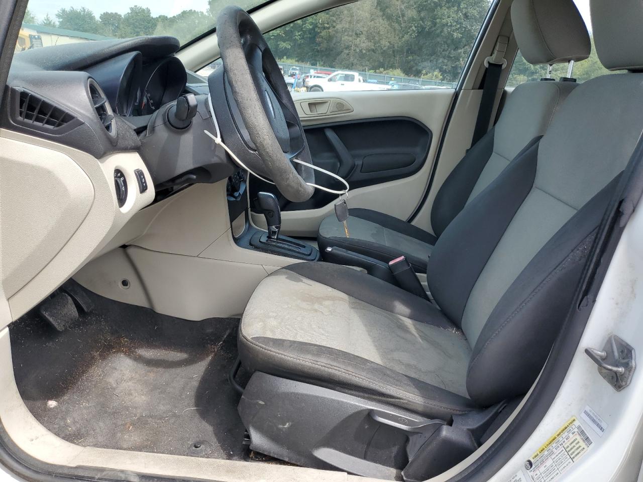 2013 Ford Fiesta S VIN: 3FADP4TJ2DM215218 Lot: 82079765