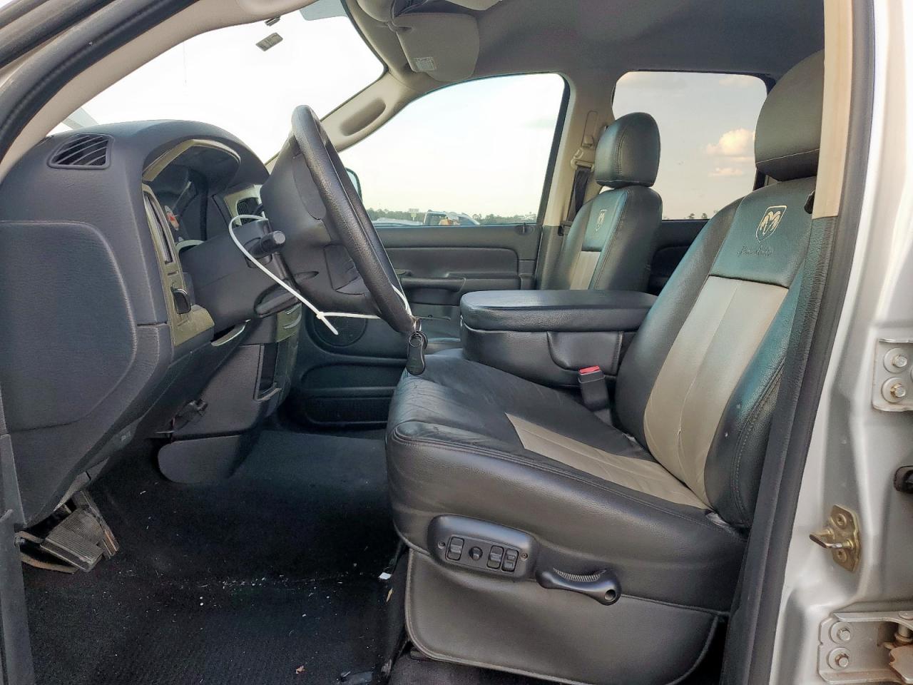 2003 Dodge Ram 1500 St VIN: 1D7HA18D23S371169 Lot: 84072345