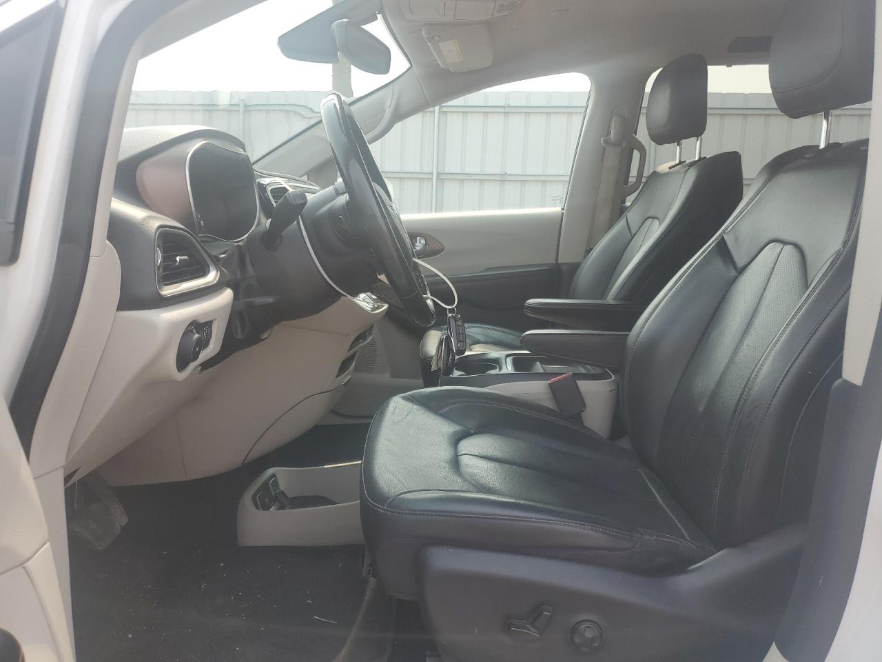 2019 Chrysler Pacifica Touring L VIN: 2C4RC1BG4KR549840 Lot: 71595925