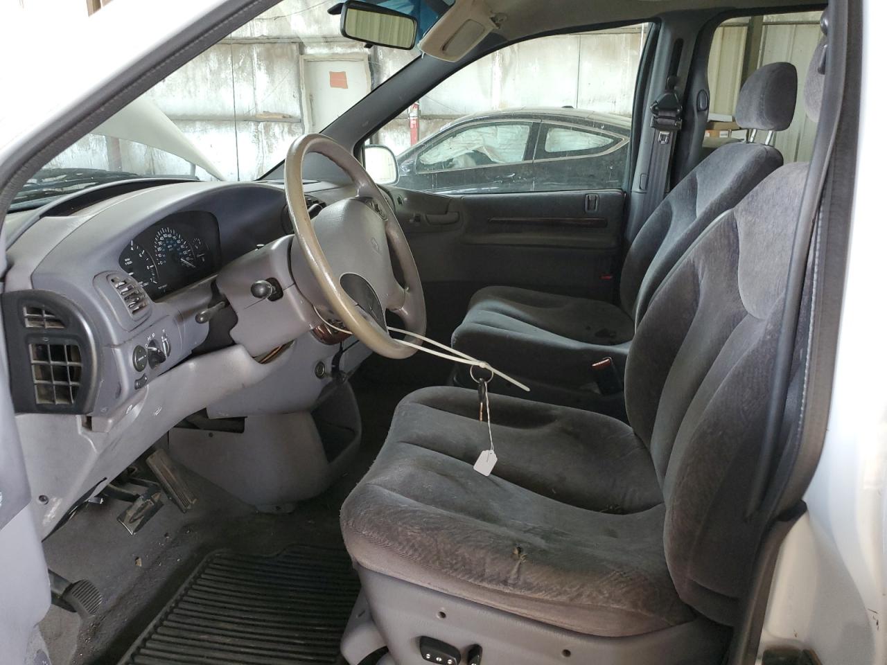 2000 Chrysler Town & Country Lx VIN: 1C4GP44G1YB695954 Lot: 81362815