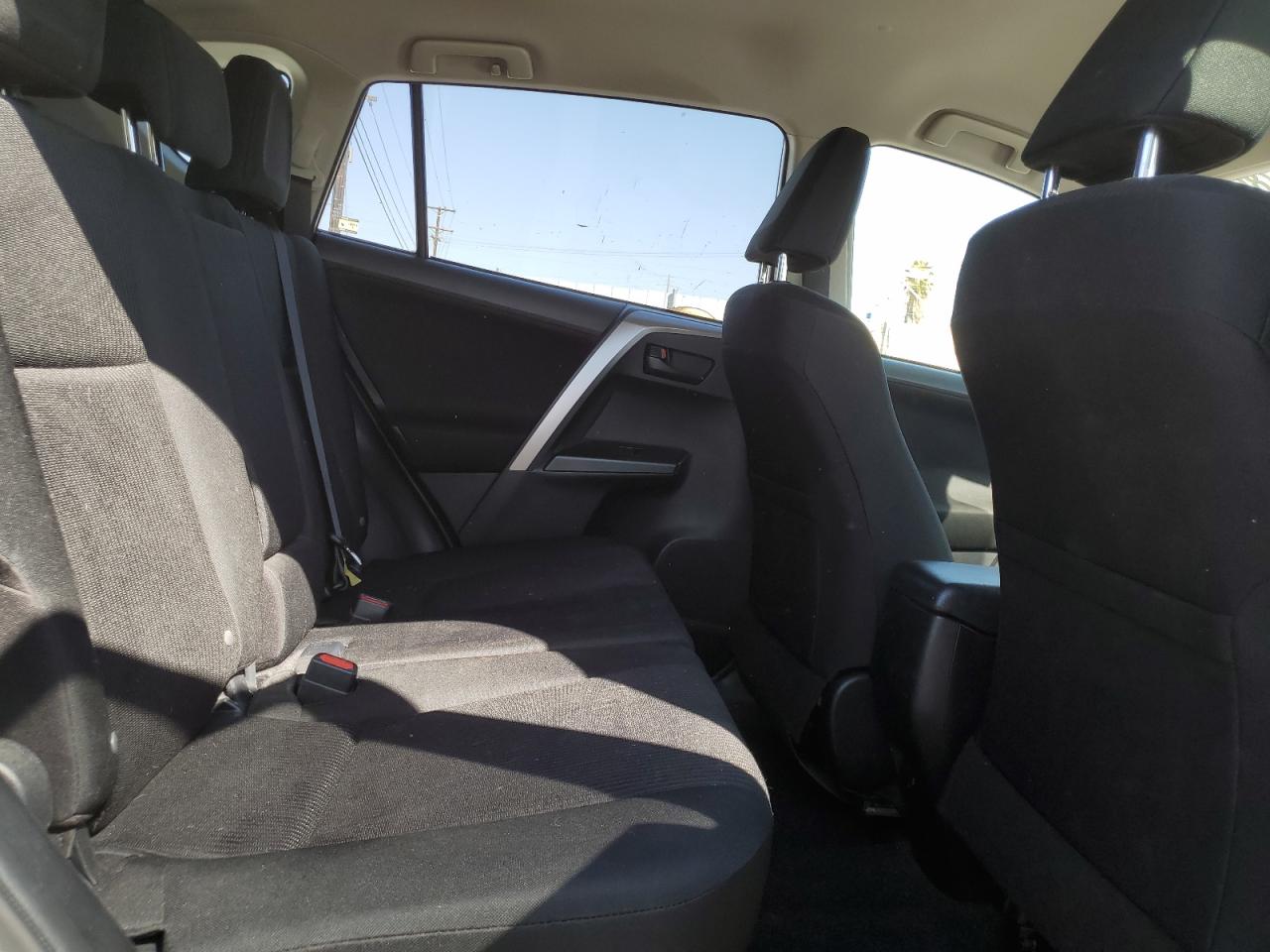 2017 Toyota Rav4 Le VIN: JTMZFREV9HJ715962 Lot: 80786745