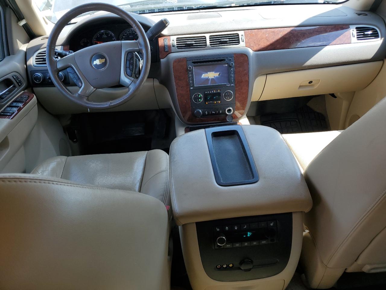 2013 Chevrolet Suburban K1500 Ltz VIN: 1GNSKKE79DR281910 Lot: 84017445