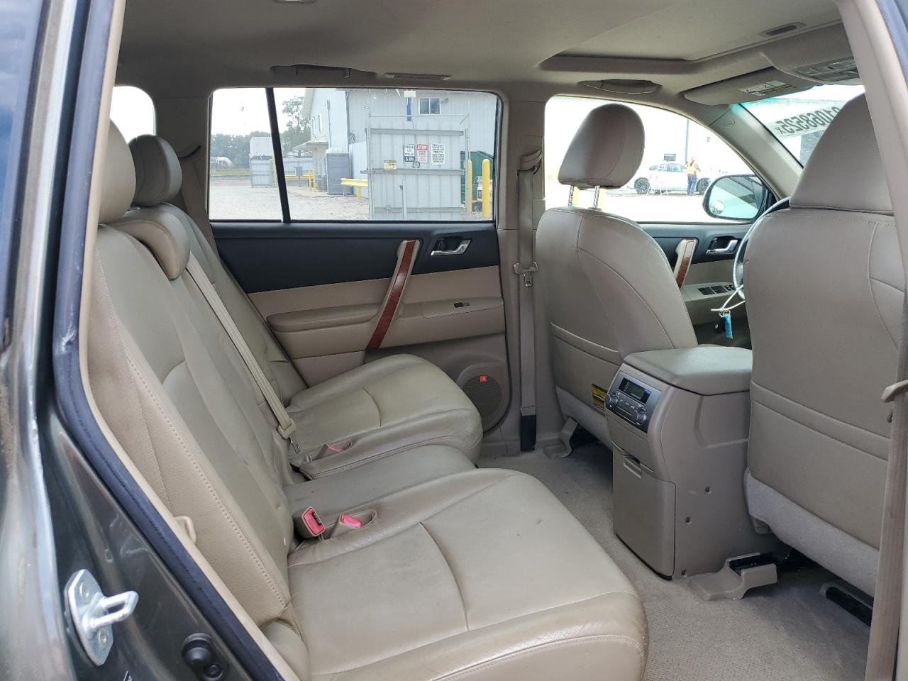 2008 Toyota Highlander Limited VIN: JTEES42A882098641 Lot: 81068525