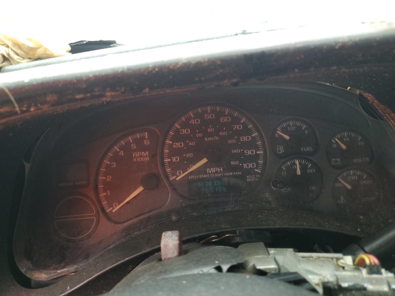 2000 Chevrolet Silverado C1500 VIN: 2GCEC19V2Y1230320 Lot: 83998925