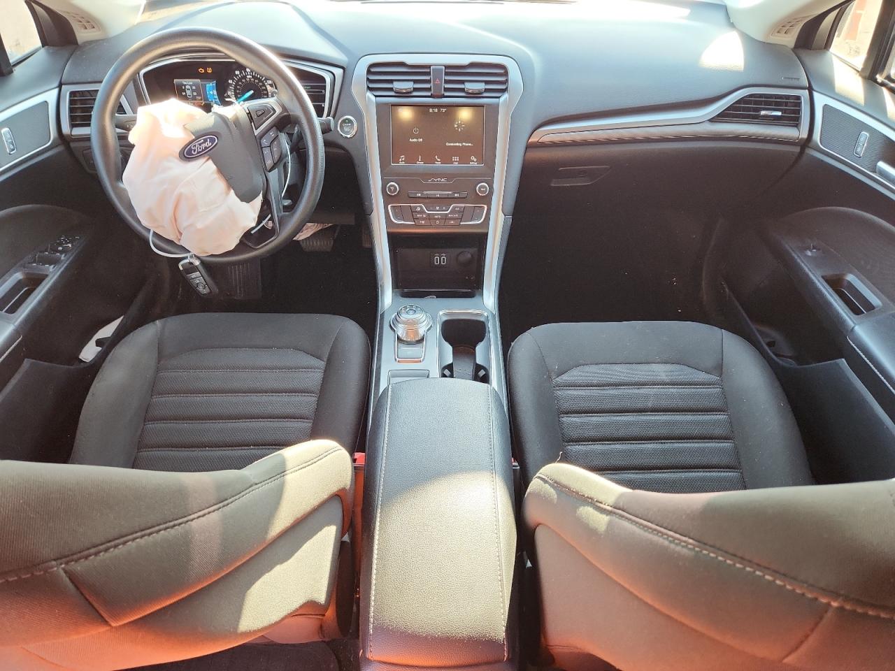 2019 Ford Fusion Se VIN: 3FA6P0HD4KR156922 Lot: 70833905