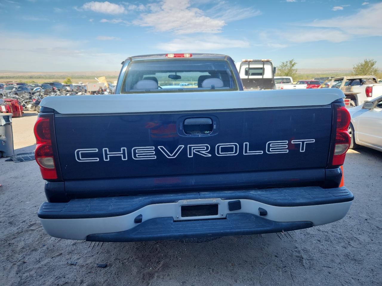 2005 Chevrolet Silverado C1500 VIN: 1GCEC19X15Z274555 Lot: 81807615