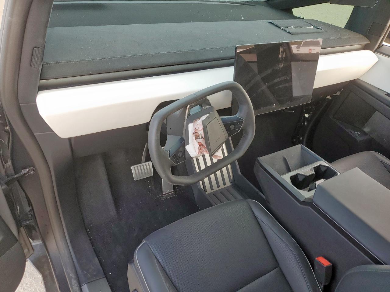 2024 Tesla Cybertruck VIN: 7G2CEHEEXRA033954 Lot: 80717735