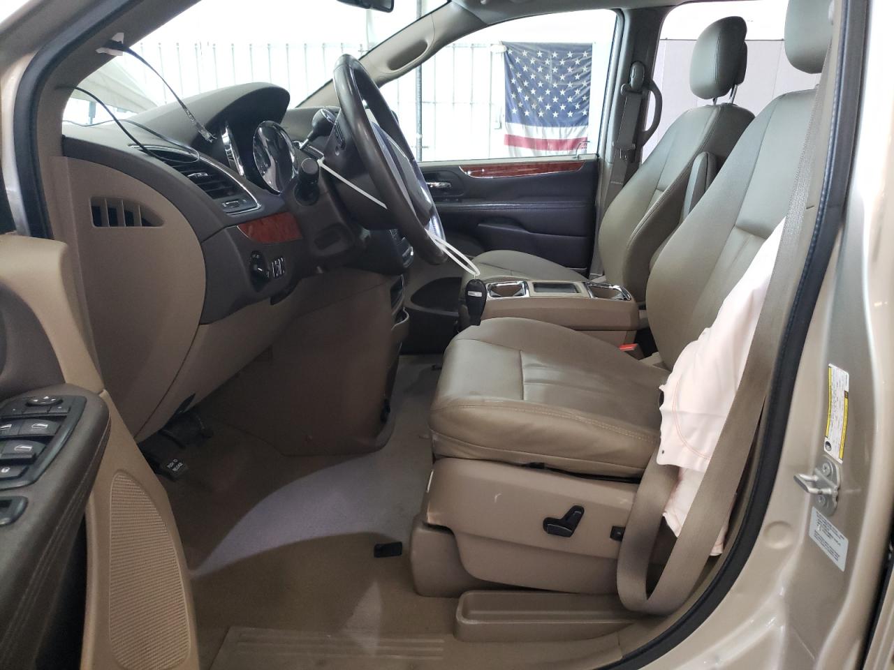 2015 Chrysler Town & Country Touring VIN: 2C4RC1BG9FR644948 Lot: 70817705