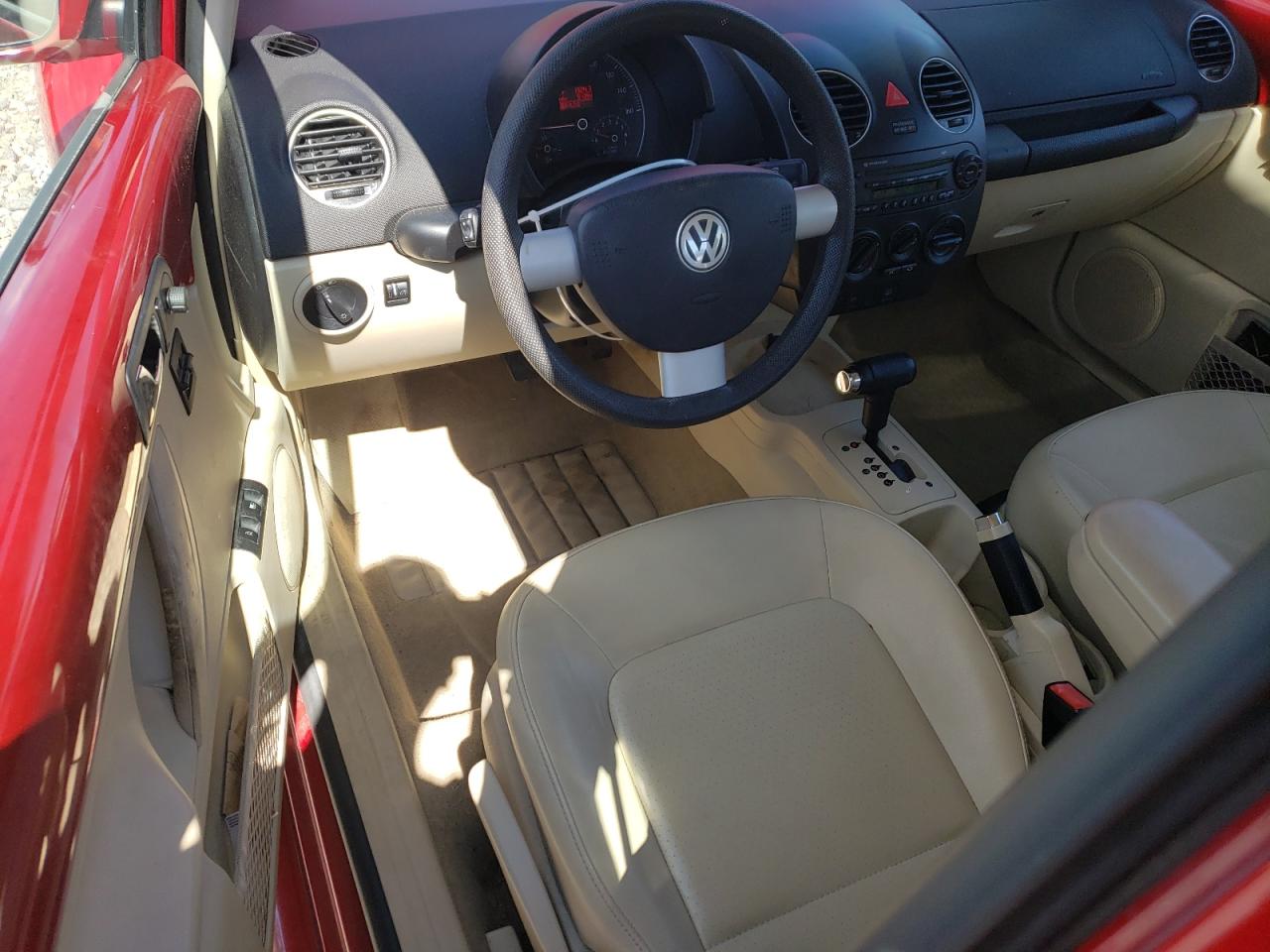 2008 Volkswagen New Beetle S VIN: 3VWPG31C98M513144 Lot: 70306805