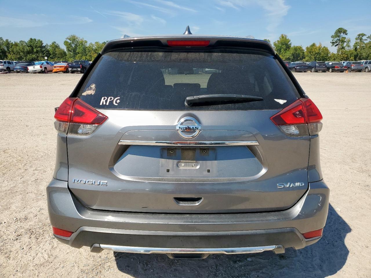 2017 Nissan Rogue S VIN: JN8AT2MV2HW253038 Lot: 80813685