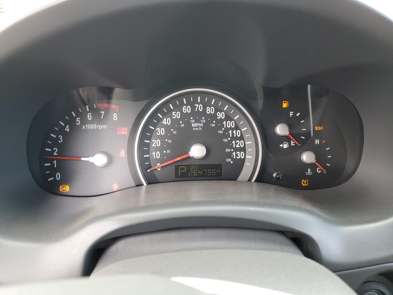 2011 Kia Sedona Lx VIN: KNDMG4C72B6377359 Lot: 82150795