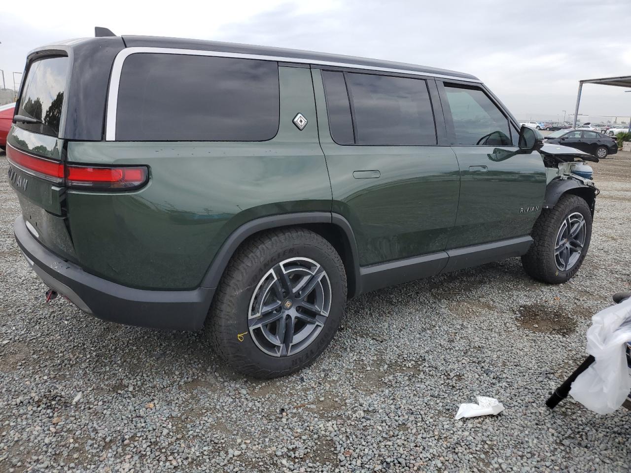 2025 Rivian R1S Adventure green null electric 7PDSGBBA3SN047964 photo #4