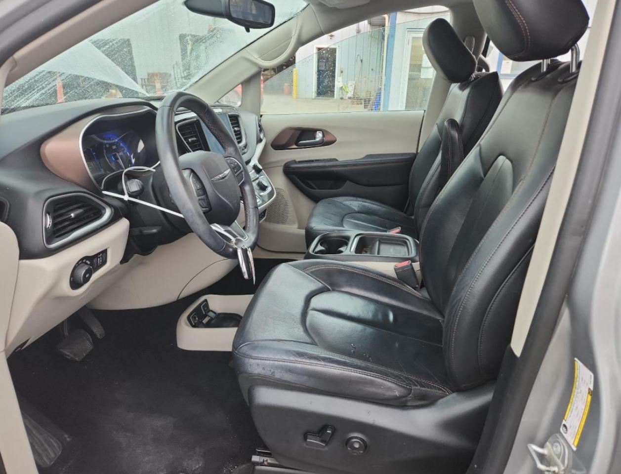 2017 Chrysler Pacifica Touring L VIN: 2C4RC1BG4HR578800 Lot: 81279515