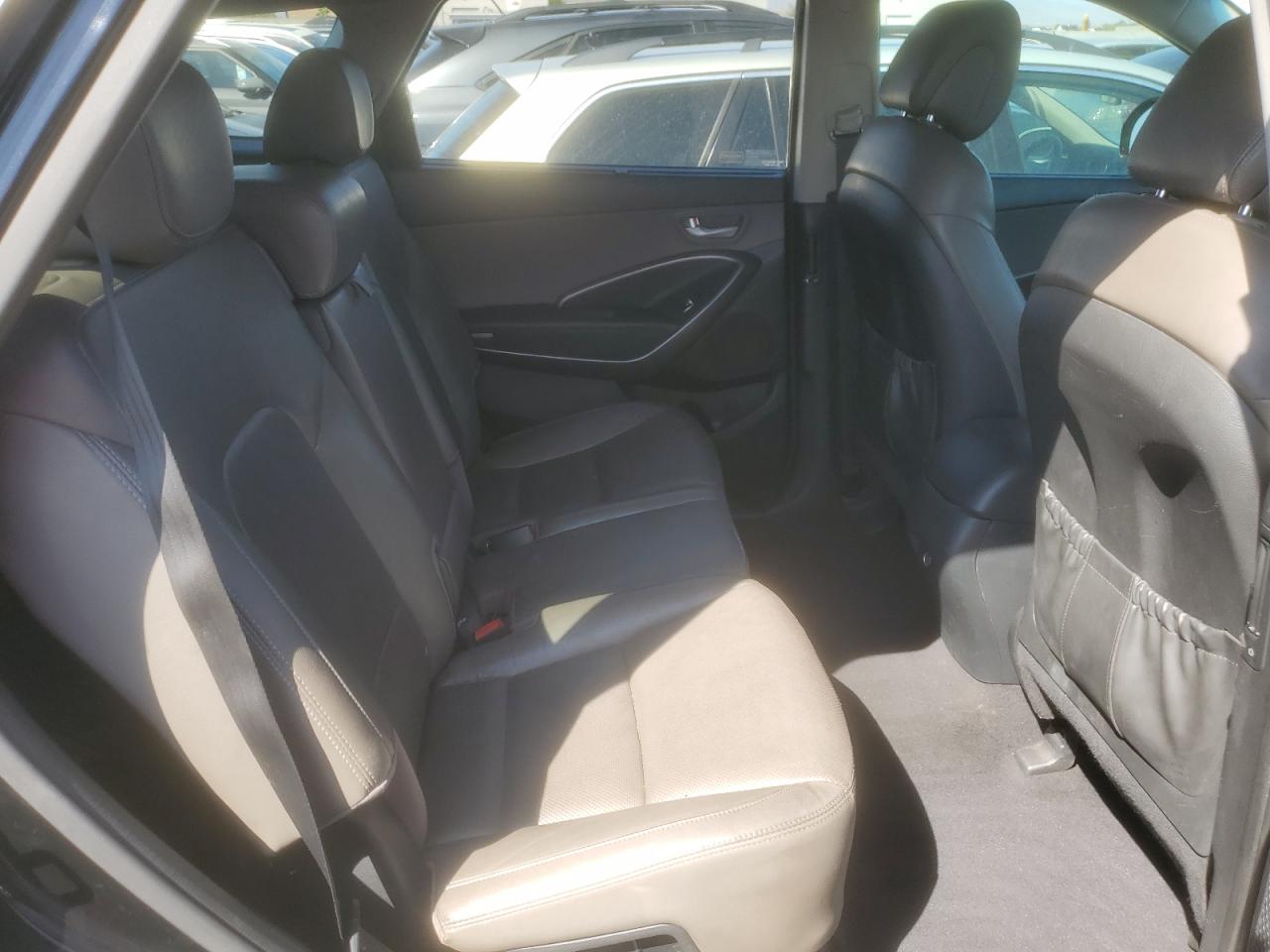 2017 Hyundai Santa Fe Se VIN: KM8SN4HF8HU245445 Lot: 71875965