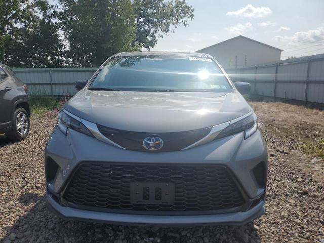  TOYOTA SIENNA 2023 Granatowy