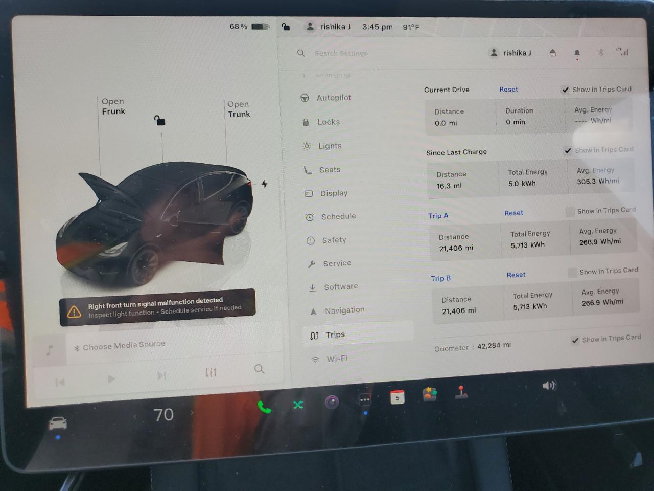 2023 Tesla Model Y VIN: 7SAYGDEE0PF850025 Lot: 71842955