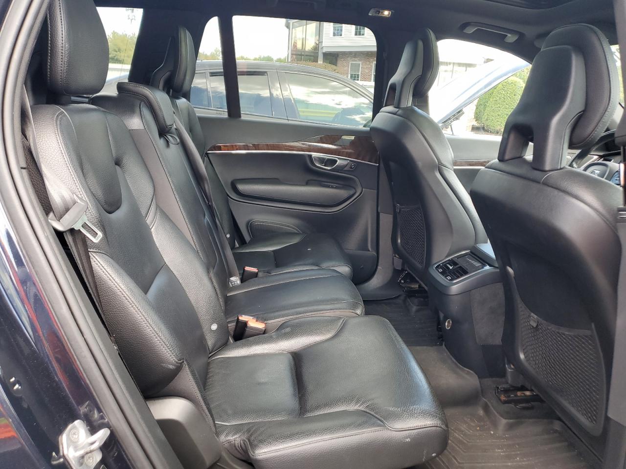 2016 Volvo Xc90 T6 VIN: YV4A22PK0G1061898 Lot: 70330915