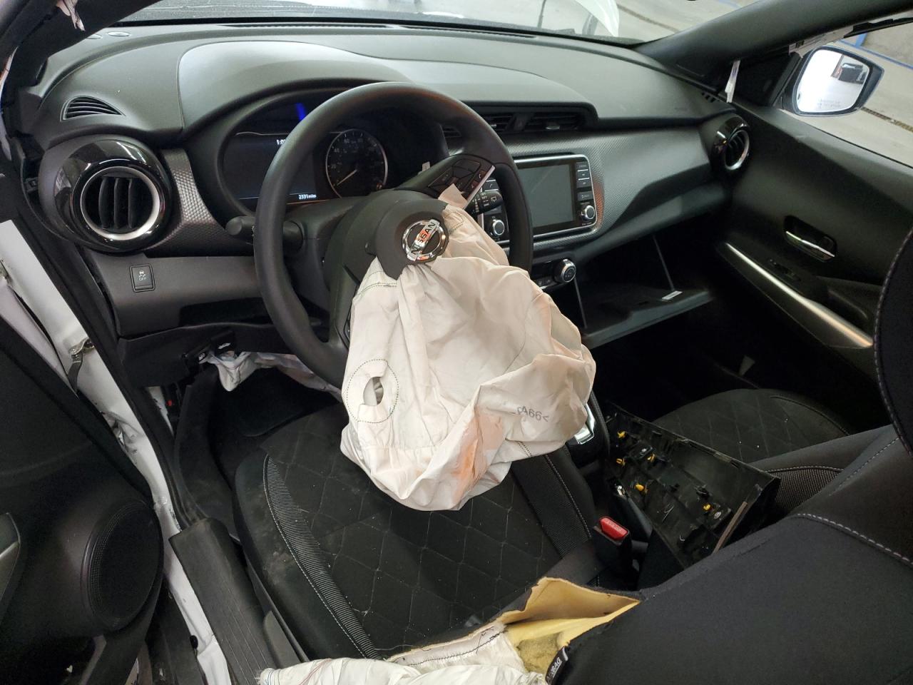 2019 Nissan Kicks S VIN: 3N1CP5CU2KL533870 Lot: 84645135