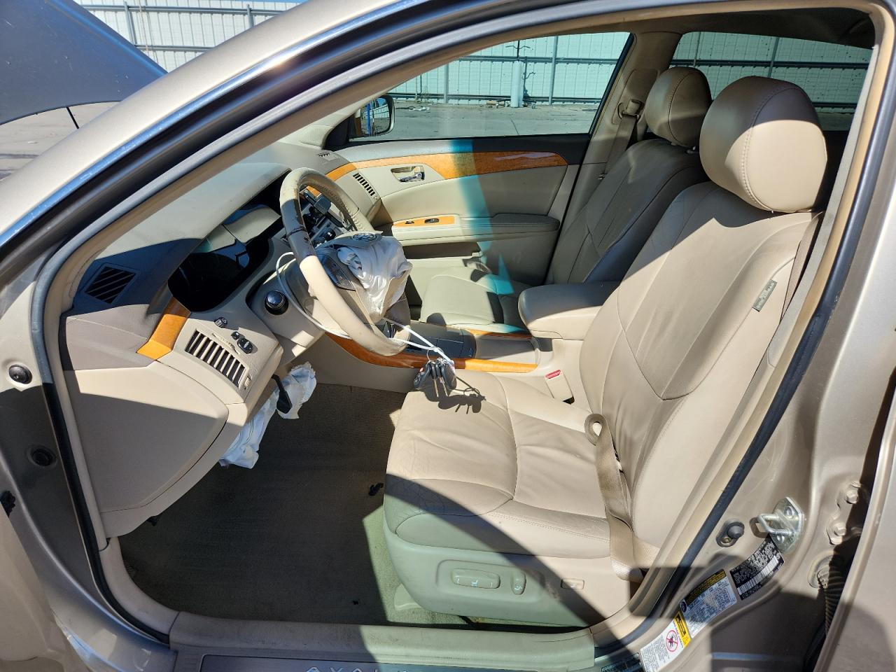 2005 Toyota Avalon Xl VIN: 4T1BK36BX5U013525 Lot: 84050665