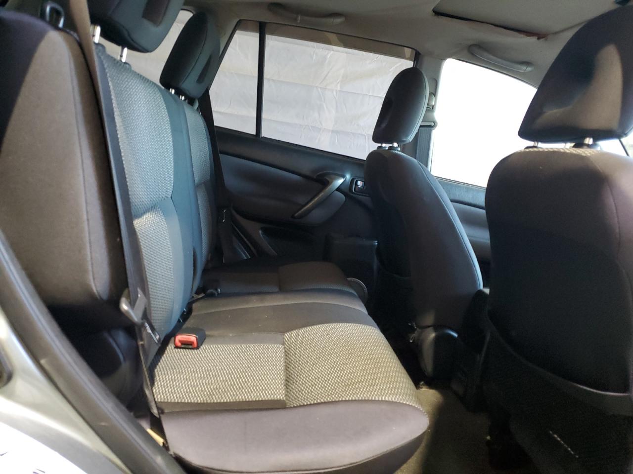 2005 Toyota Rav4 VIN: JTEHD20V950054687 Lot: 84460685