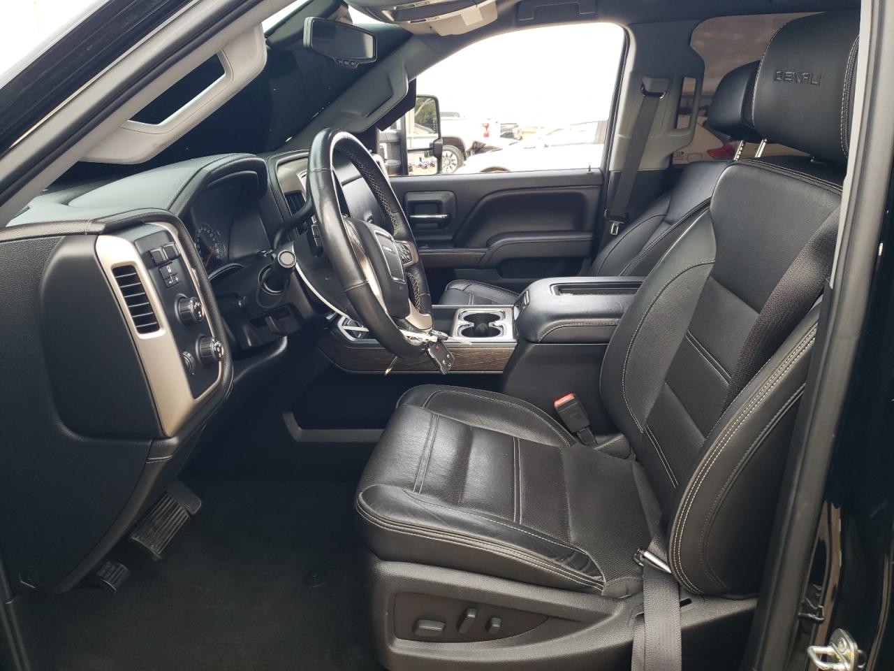 2017 GMC Sierra K2500 Denali VIN: 1GT12UEY0HF117087 Lot: 71848905