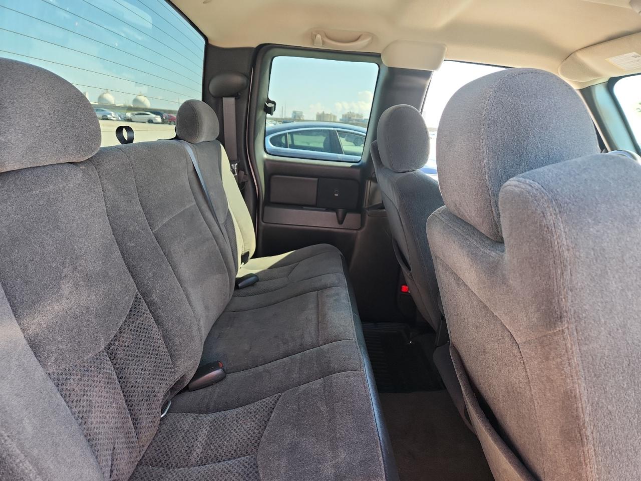 2005 Chevrolet Silverado C1500 VIN: 2GCEC19T551374437 Lot: 84639095