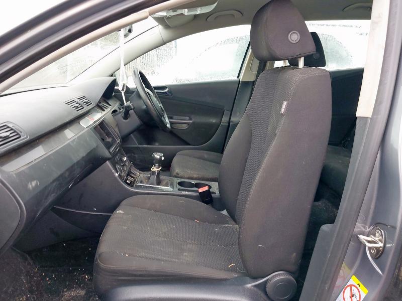 2006 VOLKSWAGEN PASSAT S TDI 