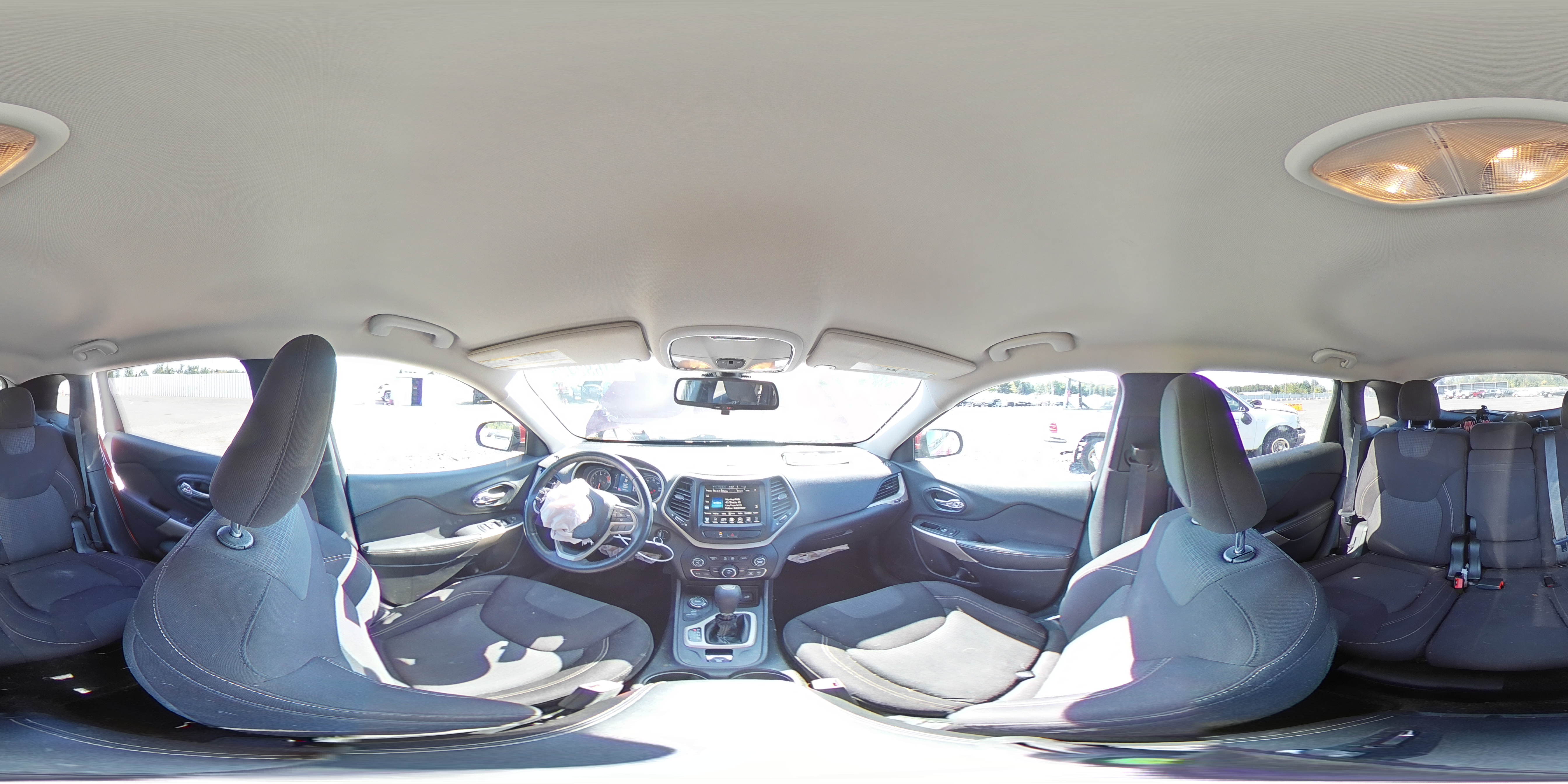 2017 Jeep Cherokee Latitude VIN: 1C4PJMCS8HW626100 Lot: 81682425