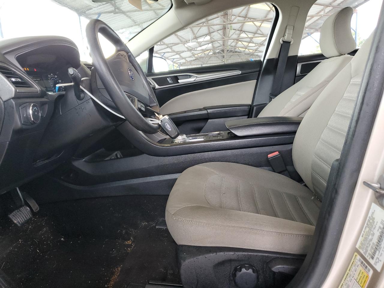 2019 Ford Fusion S VIN: 3FA6P0G79KR160573 Lot: 82132175