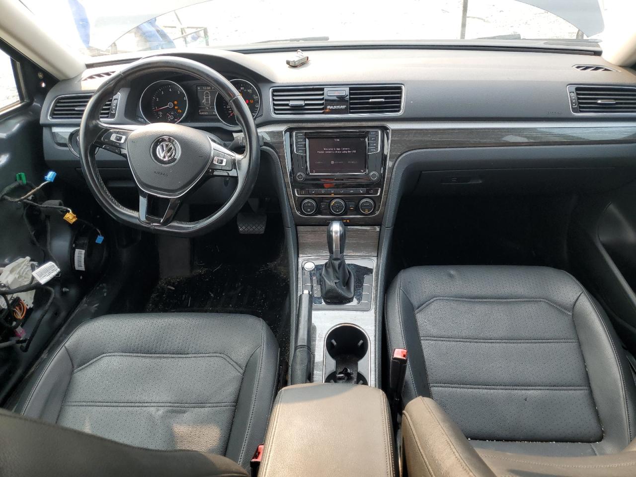 2018 Volkswagen Passat Se VIN: 1VWBA7A36JC025960 Lot: 71423885