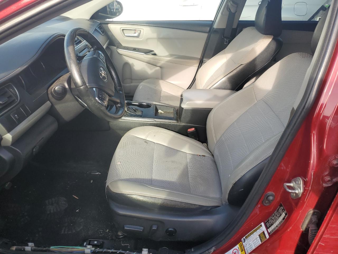 2016 Toyota Camry Le VIN: 4T1BF1FK5GU586490 Lot: 84744205