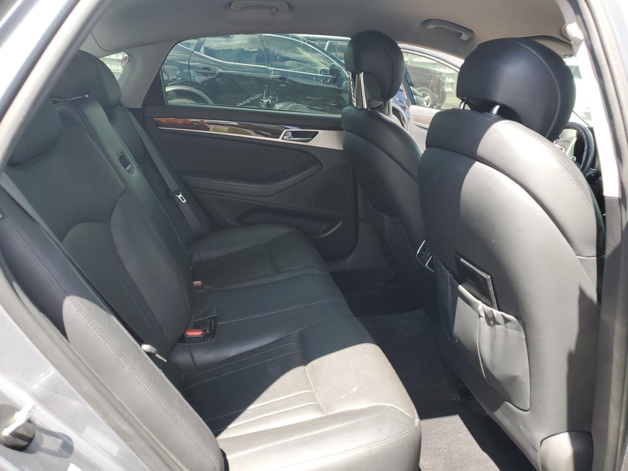 2016 Hyundai Genesis 3.8L VIN: KMHGN4JE3GU113120 Lot: 71273285