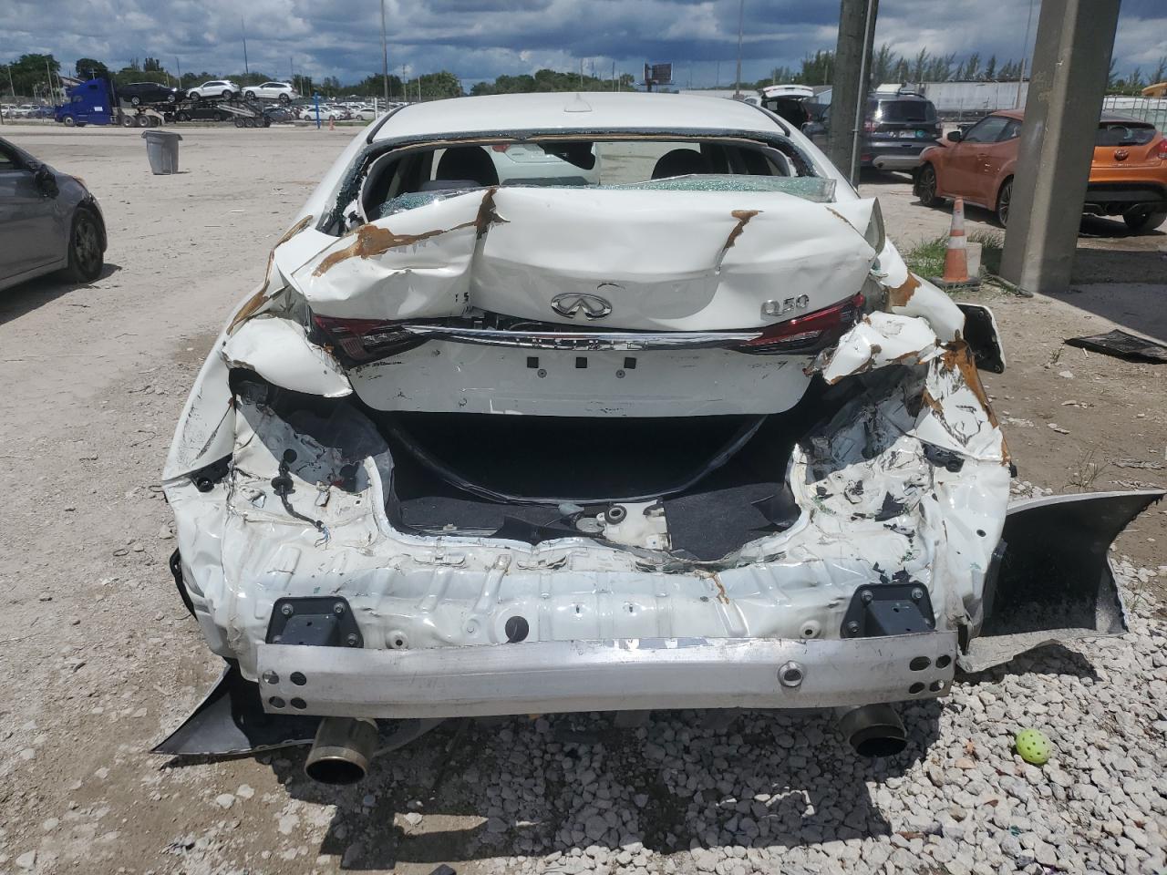 2018 Infiniti Q50 Luxe VIN: JN1EV7AP4JM359232 Lot: 70691895