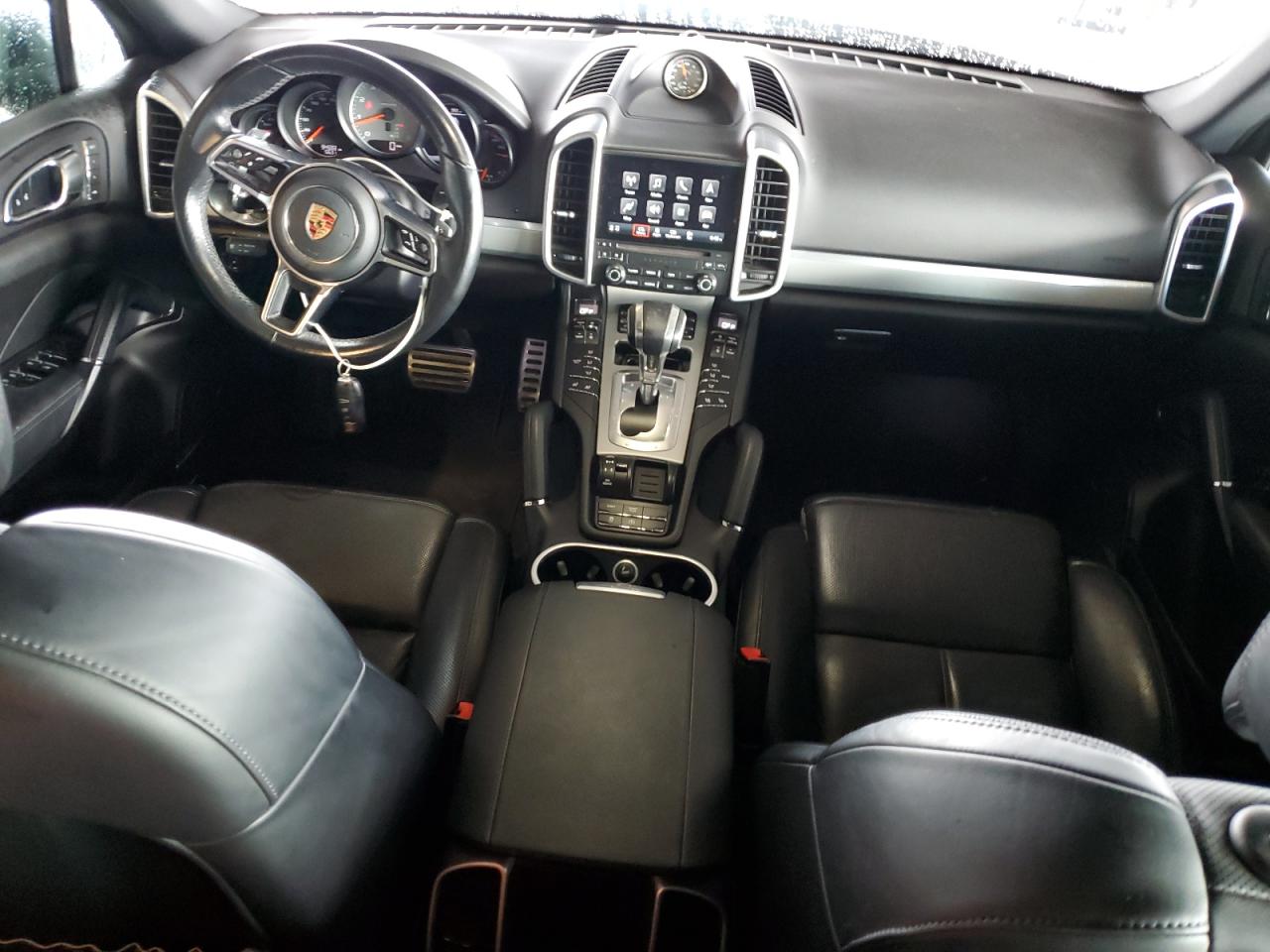 2017 Porsche Cayenne S VIN: WP1AB2A29HLA52696 Lot: 81891305