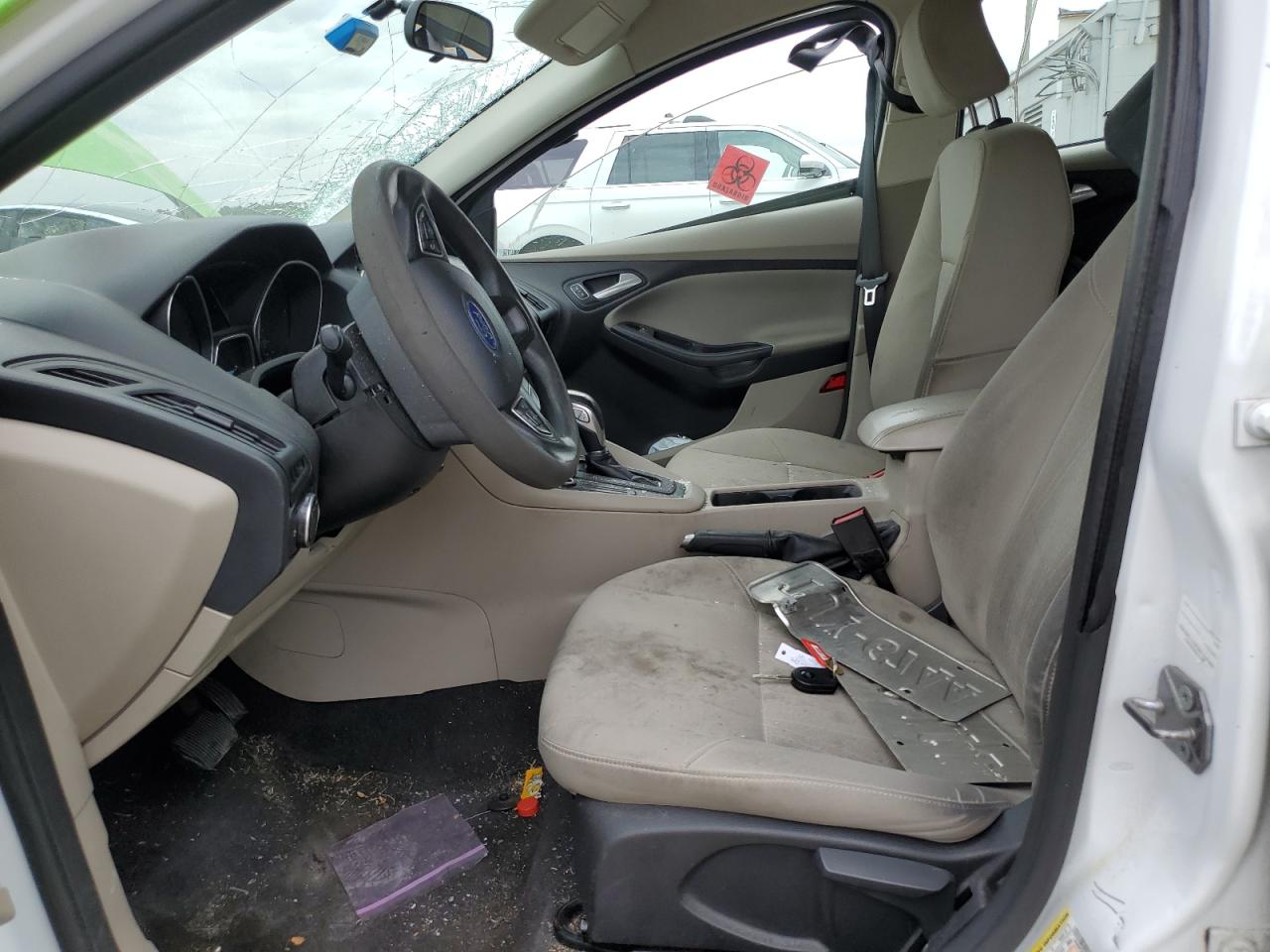 2015 Ford Focus Se VIN: 1FADP3K21FL270655 Lot: 83862395