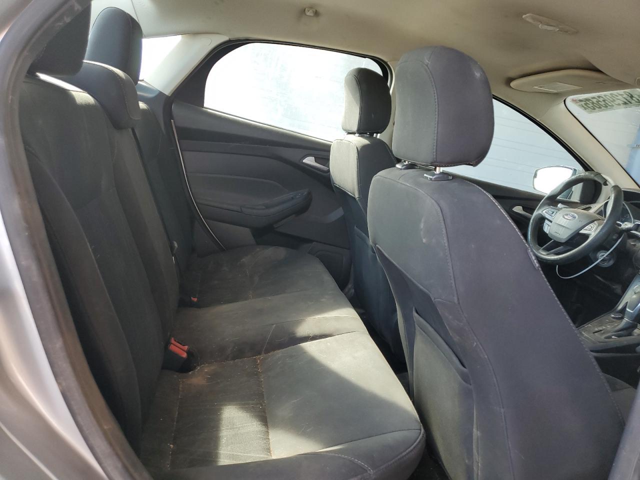 2017 Ford Focus Se VIN: 1FADP3FE1HL258156 Lot: 81296585