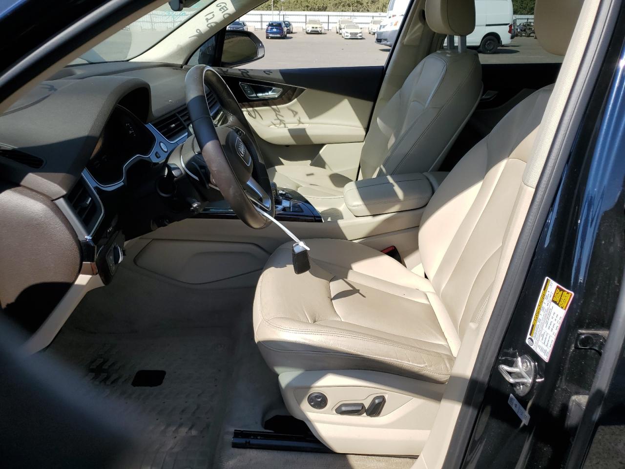 2017 Audi Q7 Premium Plus VIN: WA1LAAF7XHD028827 Lot: 80782035