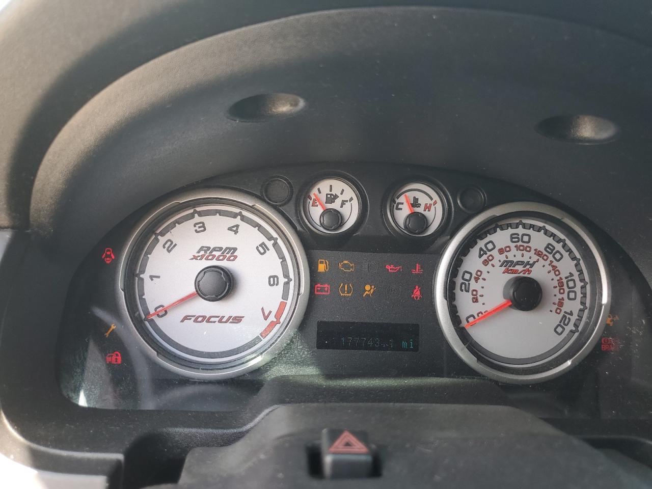 2008 Ford Focus Se VIN: 1FAHP33N58W260495 Lot: 84364945