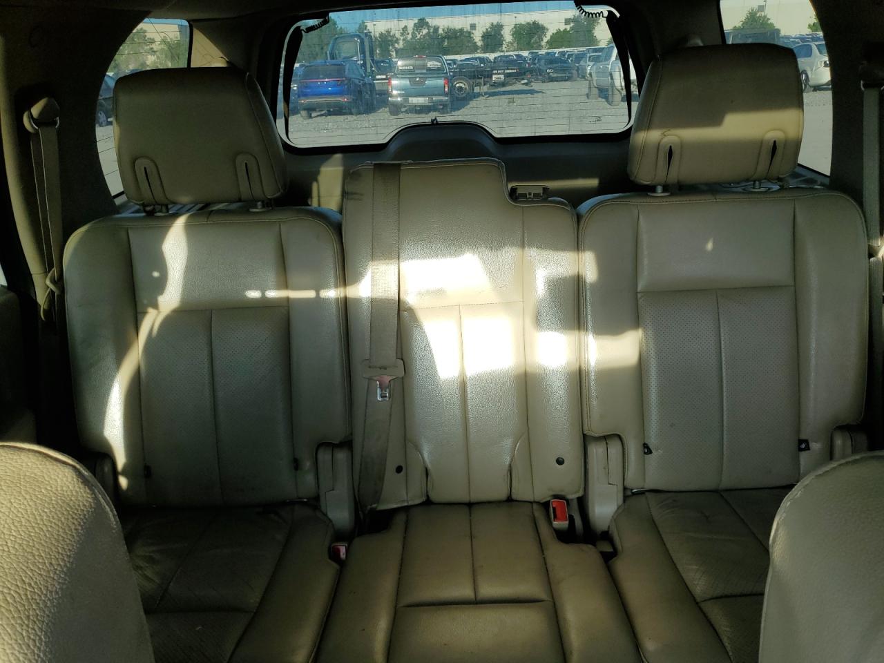 2010 Ford Expedition Eddie Bauer VIN: 1FMJU1J56AEA88349 Lot: 81463365