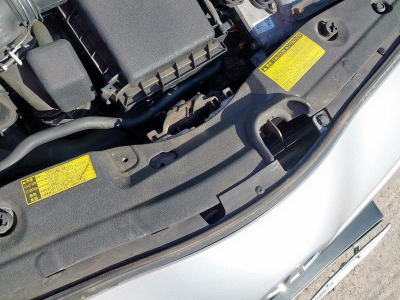 2011 TOYOTA PRIUS T3 VVT-I CVT 