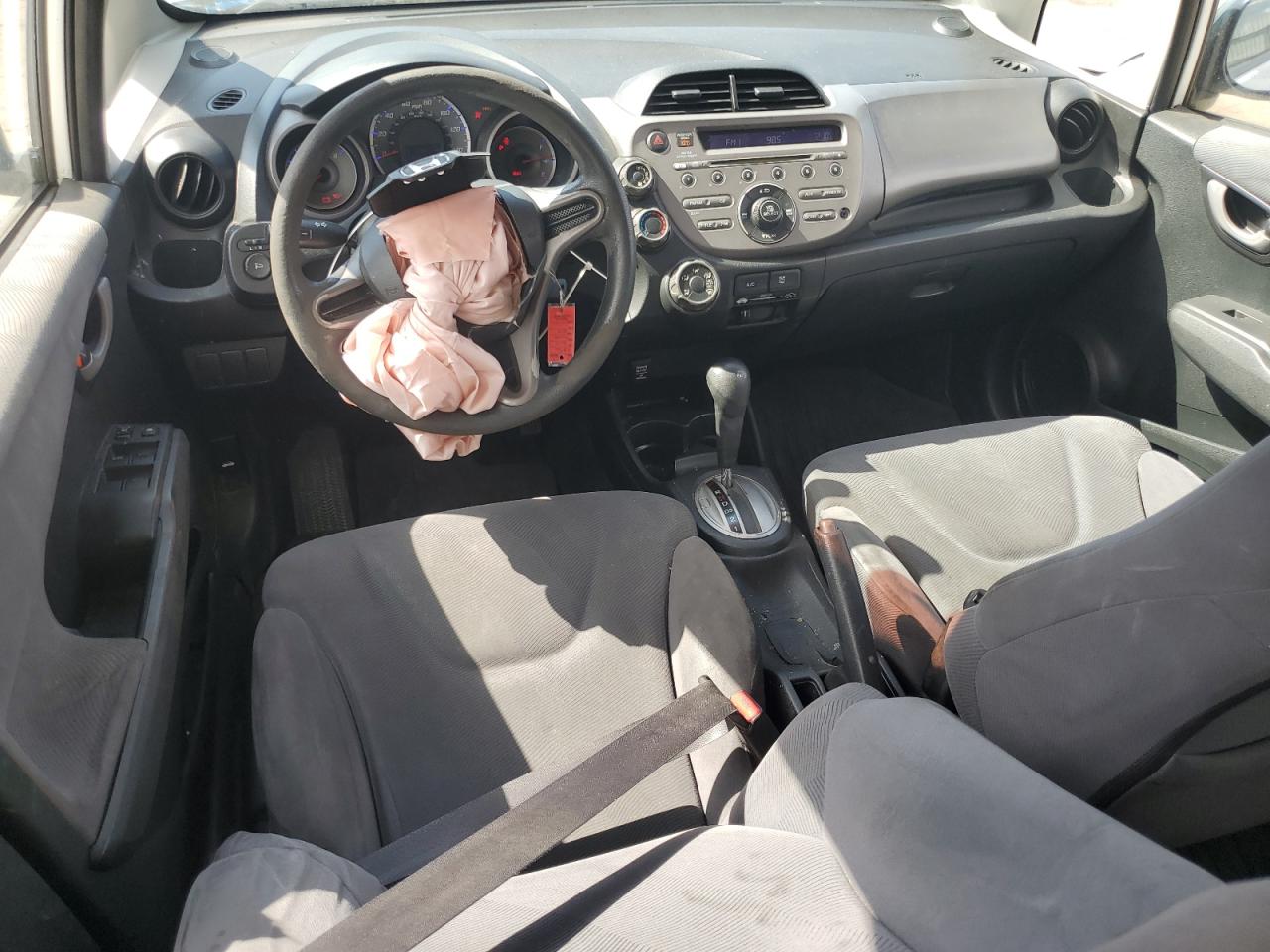 2010 Honda Fit VIN: JHMGE8H27AC016313 Lot: 81878555