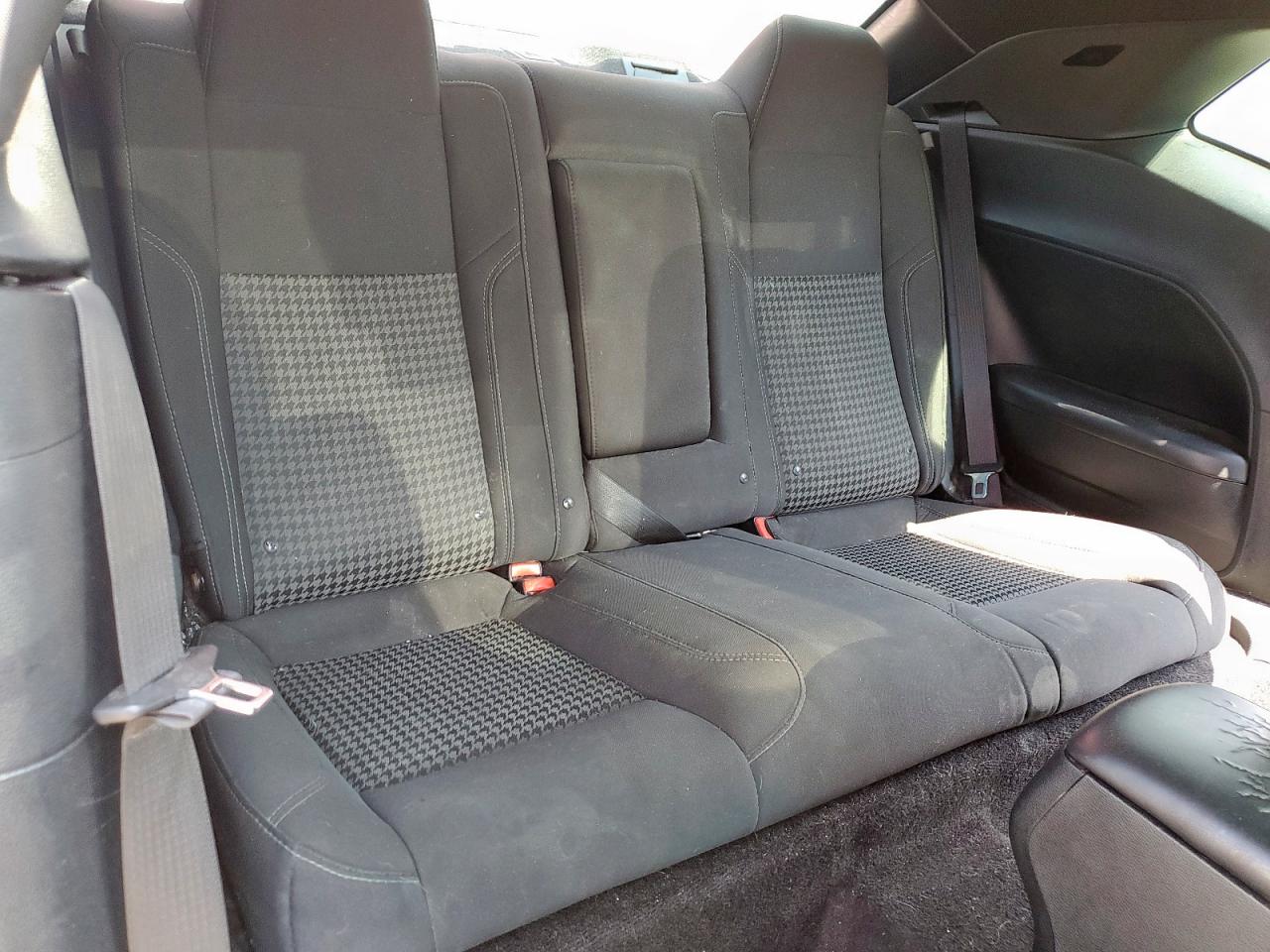 2018 Dodge Challenger Sxt VIN: 2C3CDZAG6JH215031 Lot: 80861835